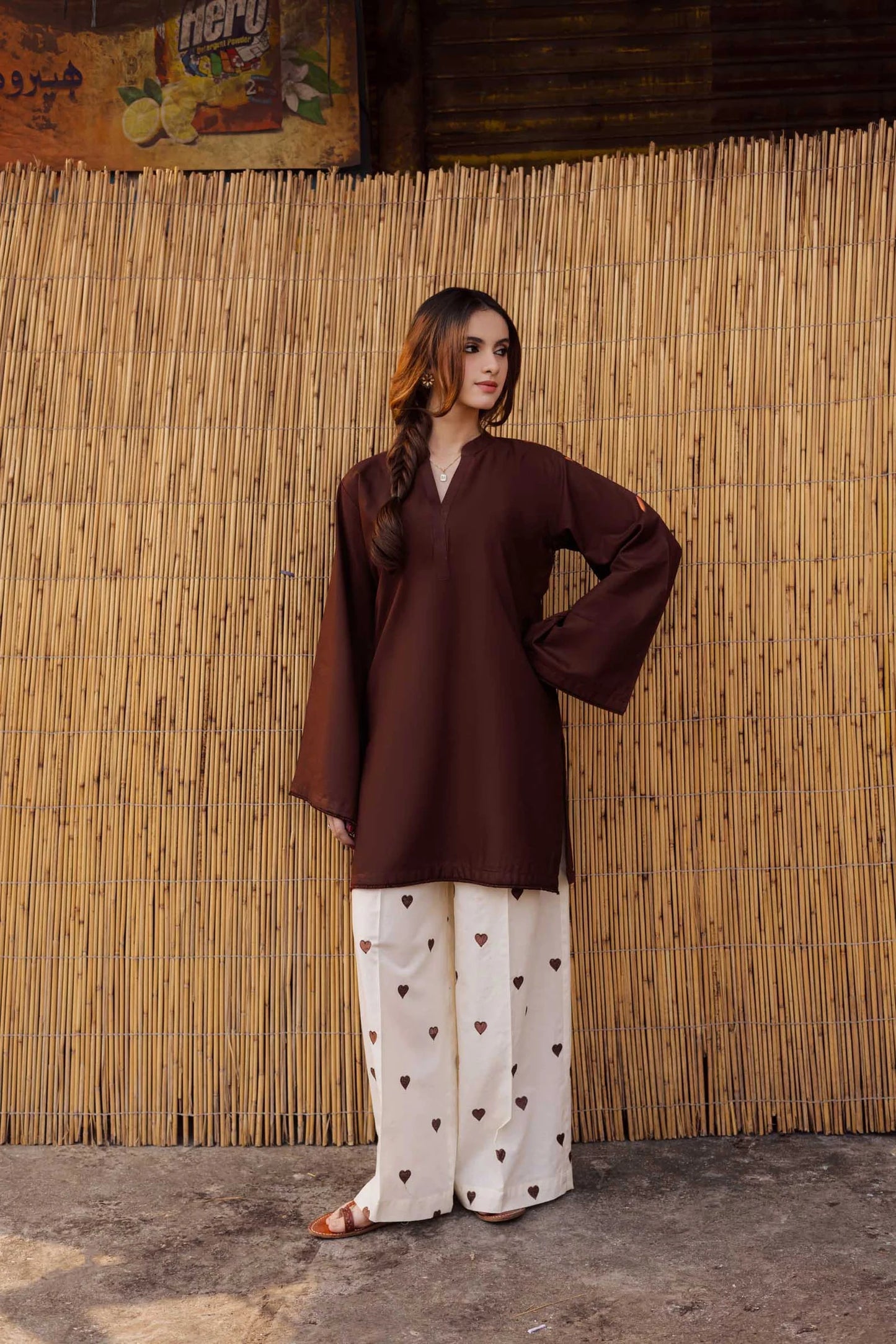 HART TOUCHING EMBROIDED 2 PCS brown