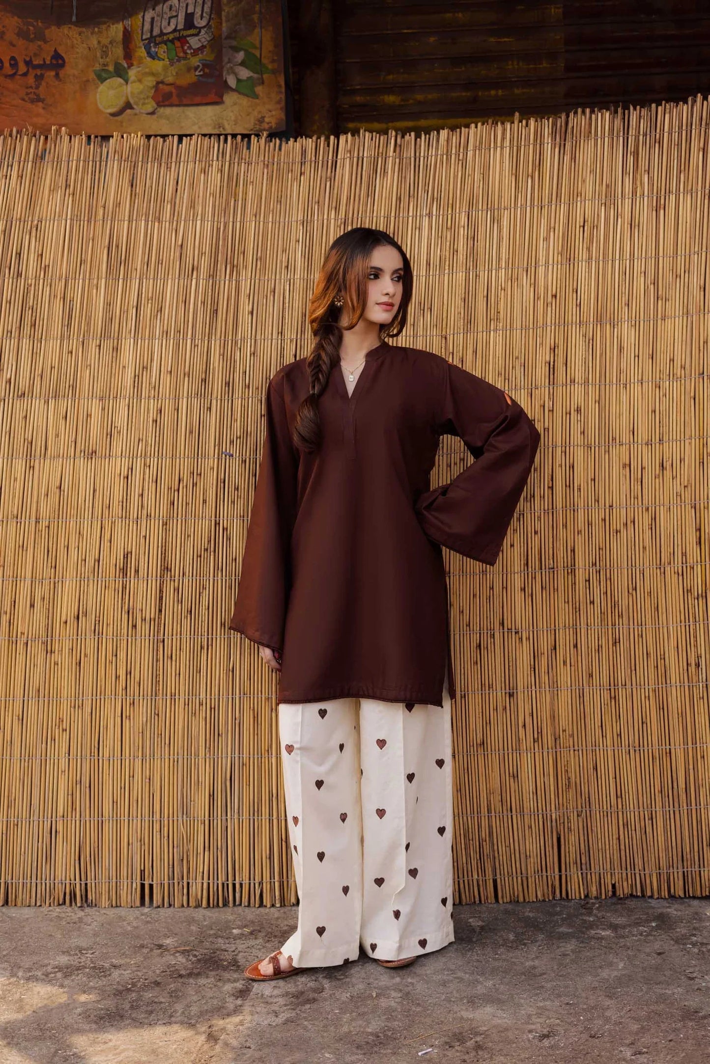 HART TOUCHING EMBROIDED 2 PCS brown